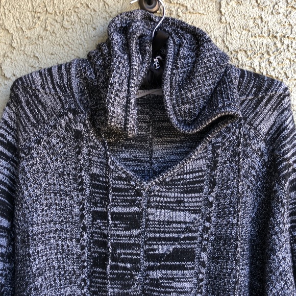 Athleta Sweater, L - Picture 2 of 12